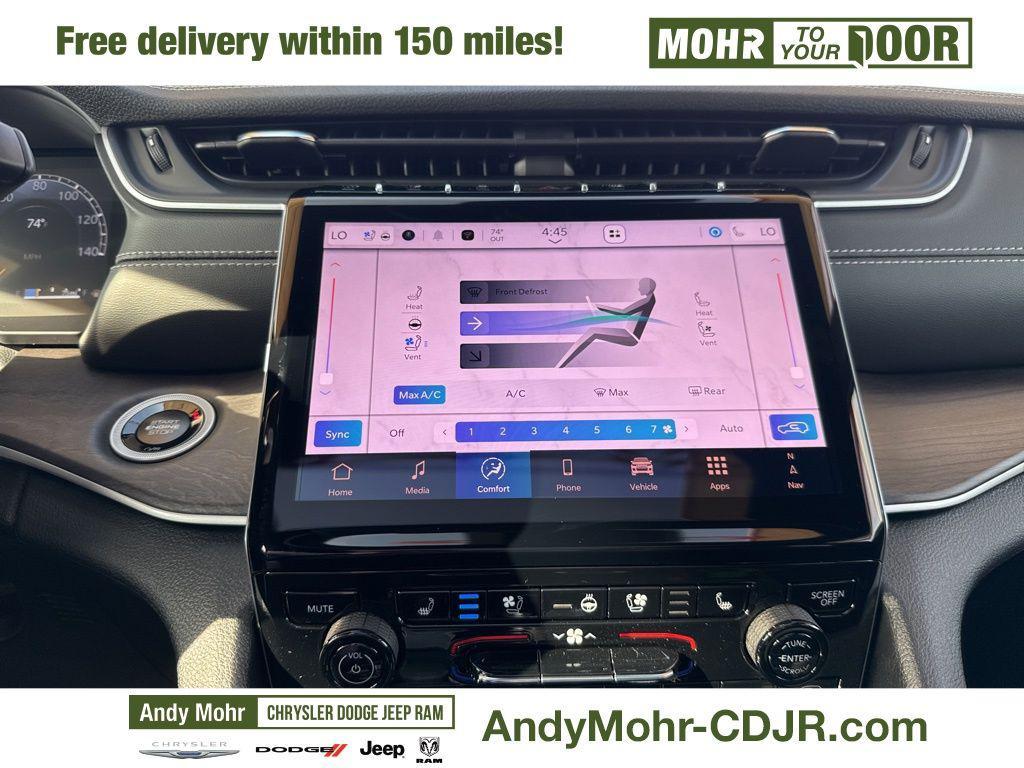 new 2025 Jeep Grand Cherokee car, priced at $50,180