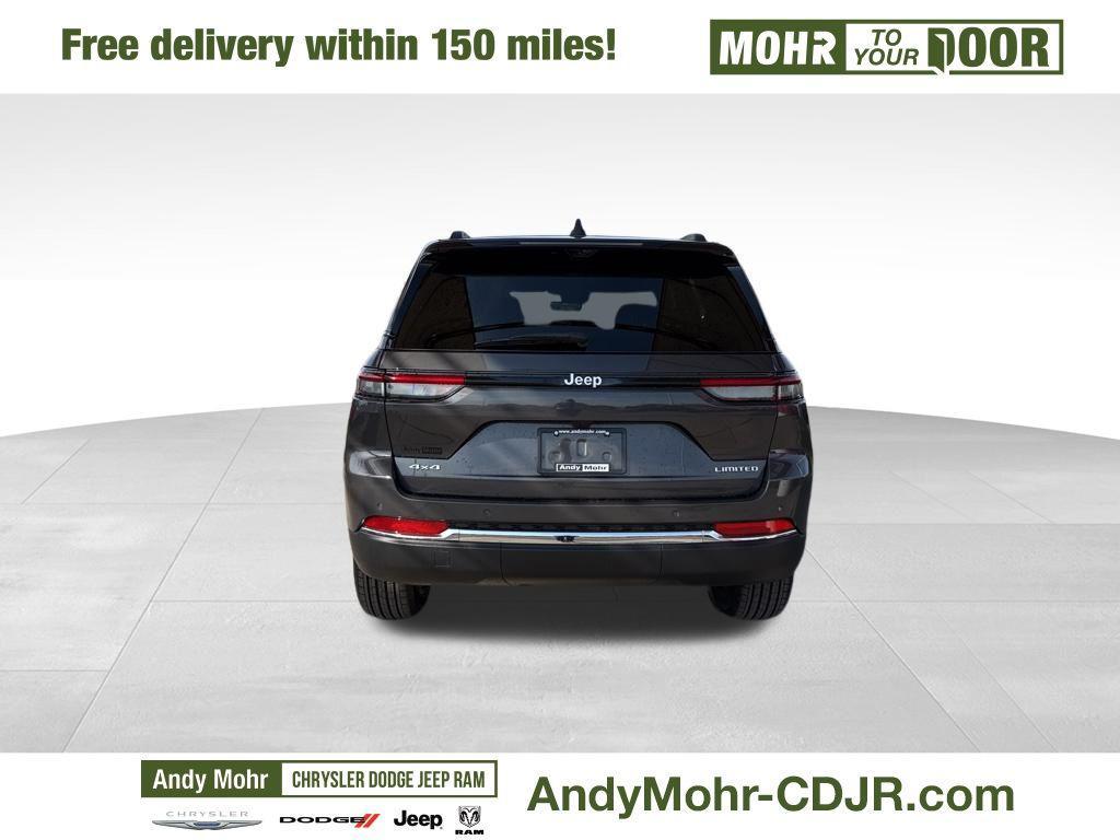 new 2025 Jeep Grand Cherokee car, priced at $50,180