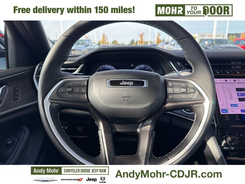 new 2025 Jeep Grand Cherokee car, priced at $50,180
