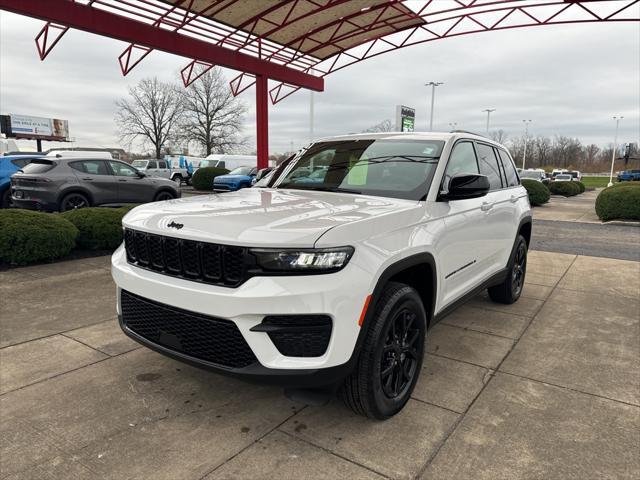 new 2025 Jeep Grand Cherokee car, priced at $39,590