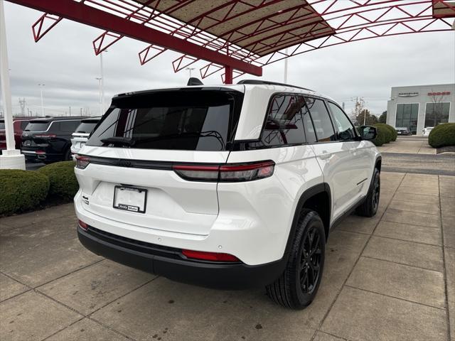 new 2025 Jeep Grand Cherokee car, priced at $39,590