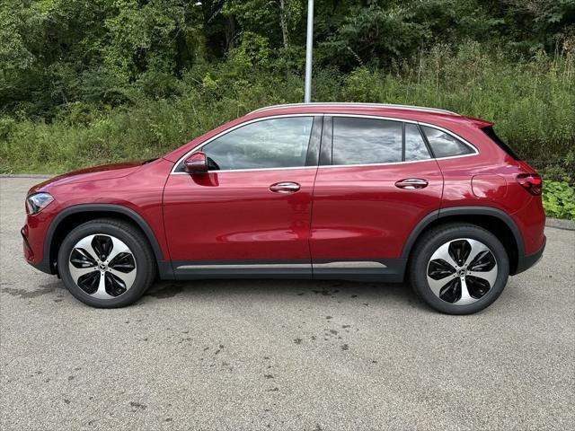 new 2025 Mercedes-Benz GLA 250 car, priced at $51,085