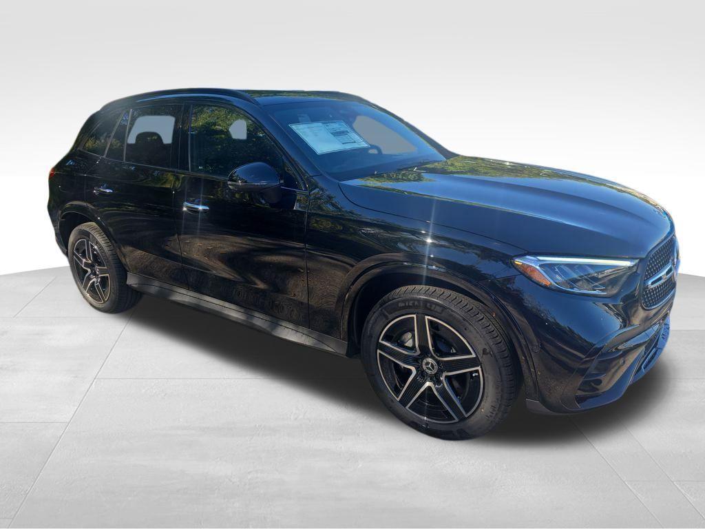 new 2026 Mercedes-Benz GLC 300 car, priced at $59,620
