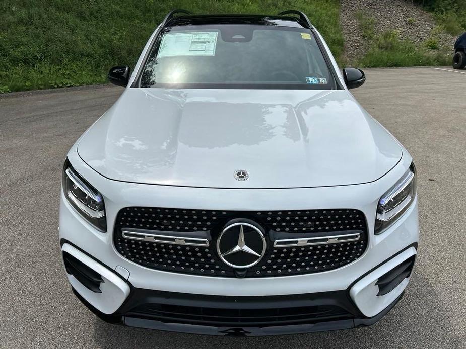 new 2024 Mercedes-Benz GLB 250 car, priced at $54,880