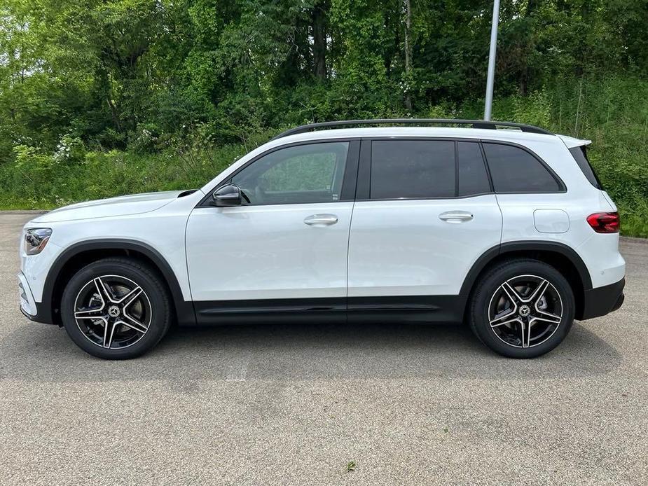 new 2024 Mercedes-Benz GLB 250 car, priced at $54,880