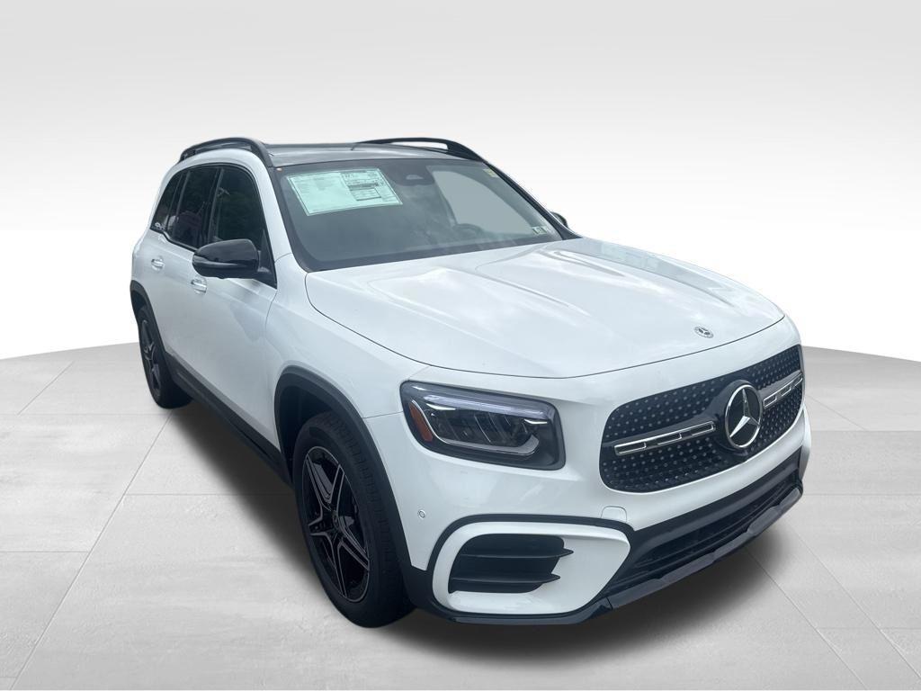 new 2025 Mercedes-Benz GLB 250 car, priced at $56,505