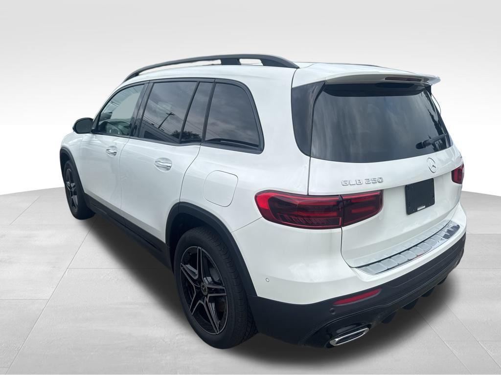new 2025 Mercedes-Benz GLB 250 car, priced at $56,505