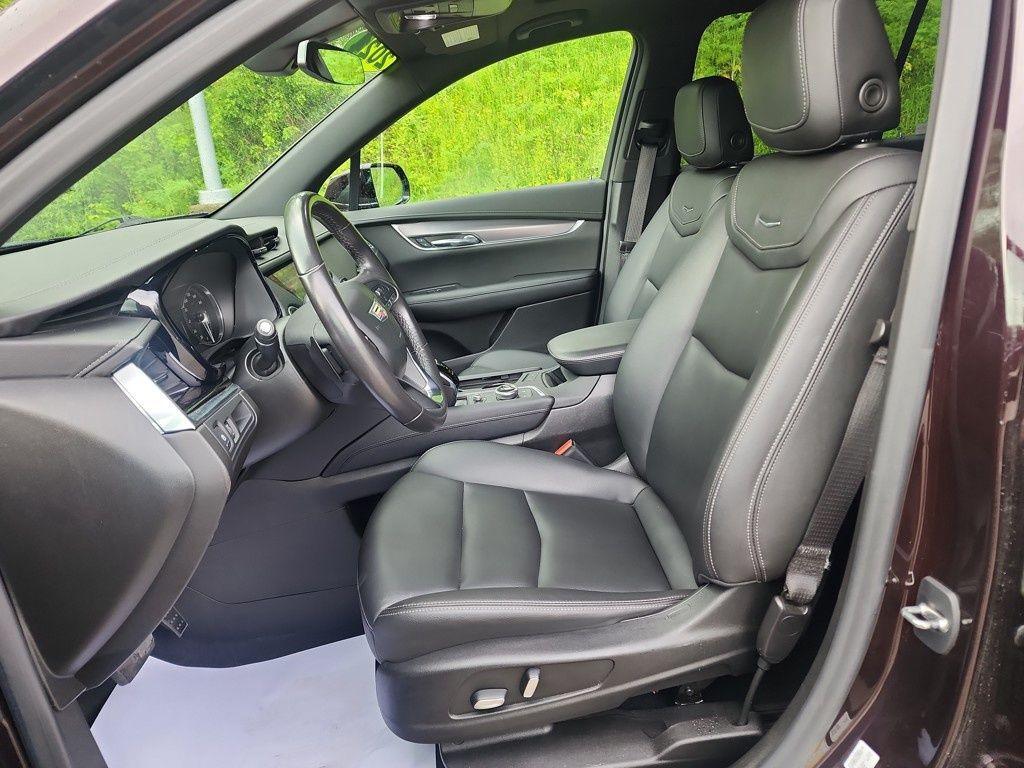 used 2021 Cadillac XT6 car, priced at $33,941