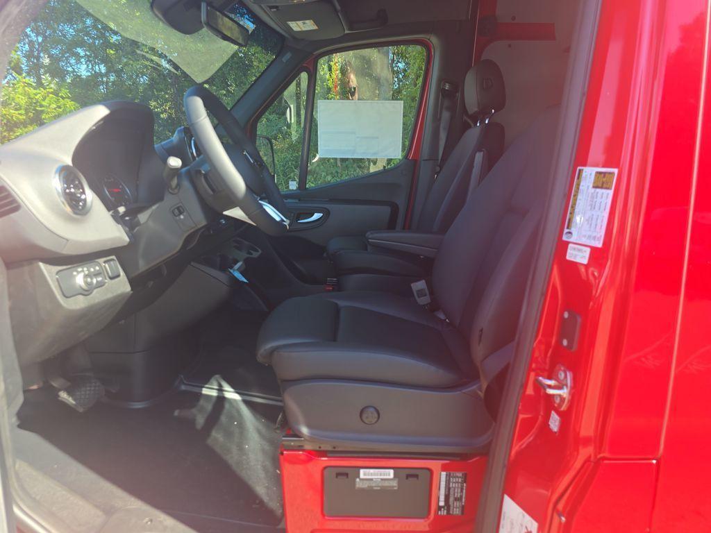 new 2025 Mercedes-Benz Sprinter 2500 car, priced at $78,554