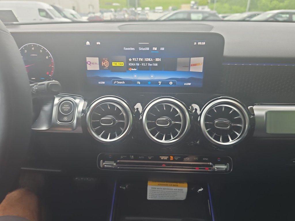 new 2025 Mercedes-Benz GLB 250 car, priced at $52,890