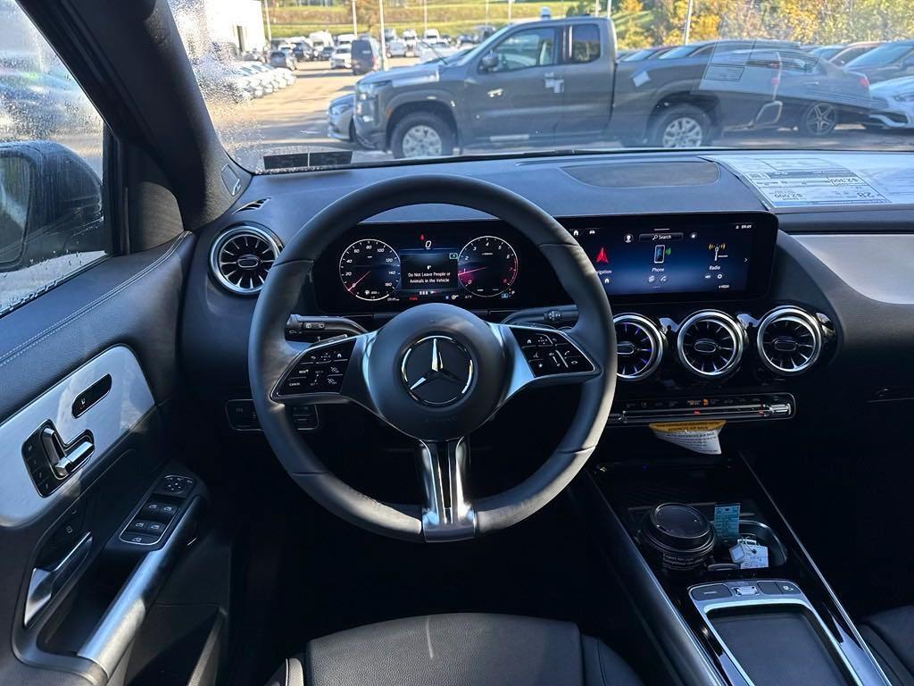 new 2025 Mercedes-Benz GLA 250 car, priced at $51,535