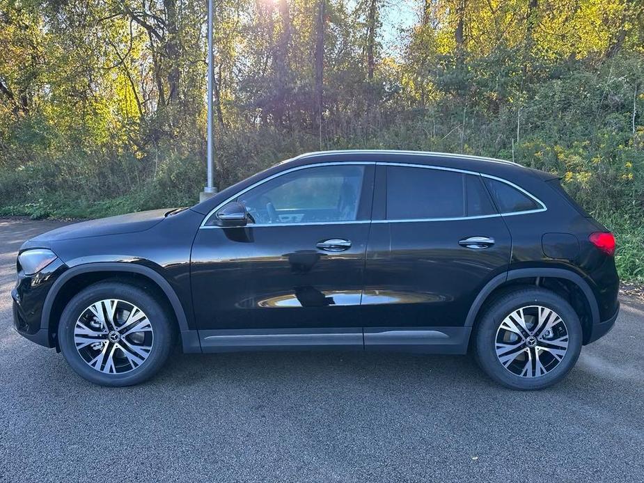 new 2025 Mercedes-Benz GLA 250 car, priced at $51,535