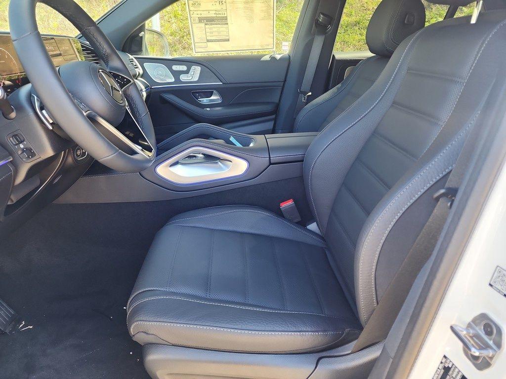 new 2025 Mercedes-Benz GLE 450 car, priced at $90,600