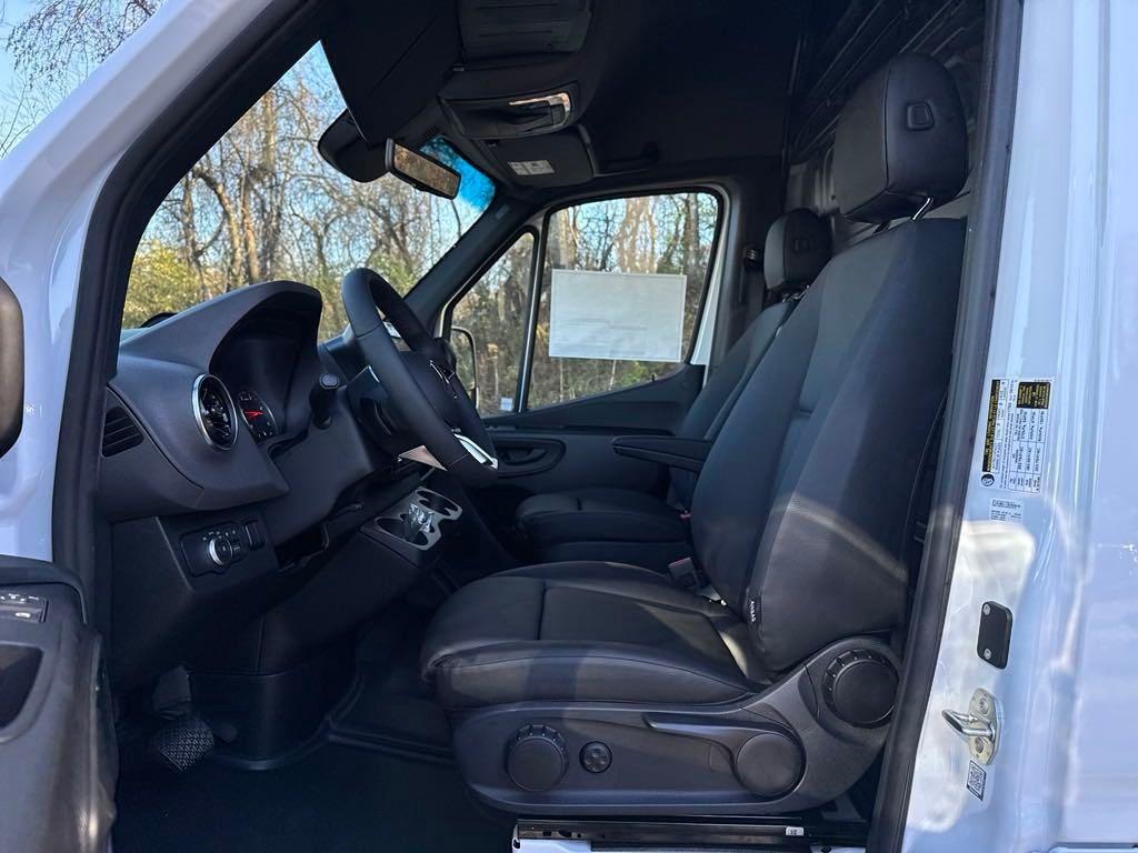 new 2025 Mercedes-Benz Sprinter 3500 car, priced at $75,407