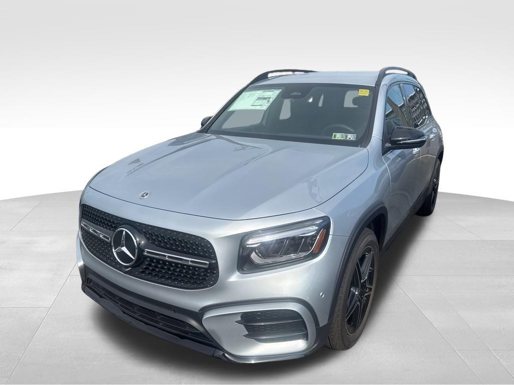 new 2025 Mercedes-Benz GLB 250 car, priced at $53,035