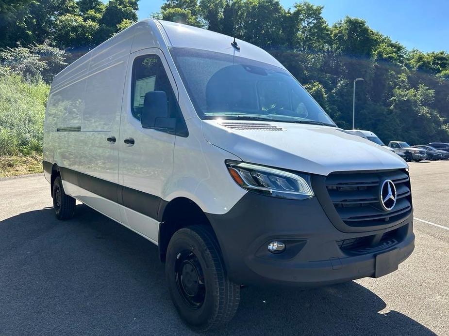 new 2024 Mercedes-Benz Sprinter 2500 car, priced at $76,822