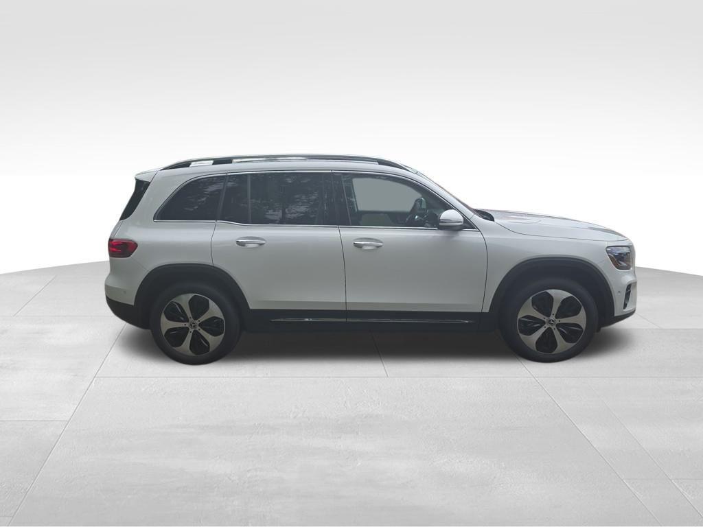 new 2025 Mercedes-Benz GLB 250 car, priced at $55,355