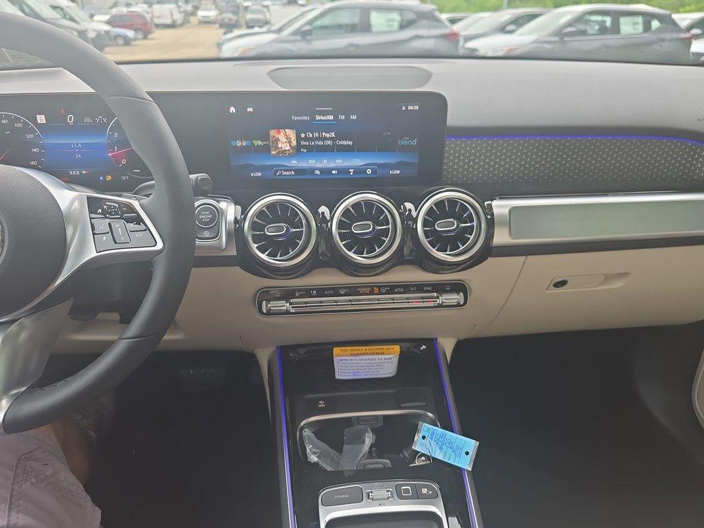 new 2025 Mercedes-Benz GLB 250 car, priced at $55,355