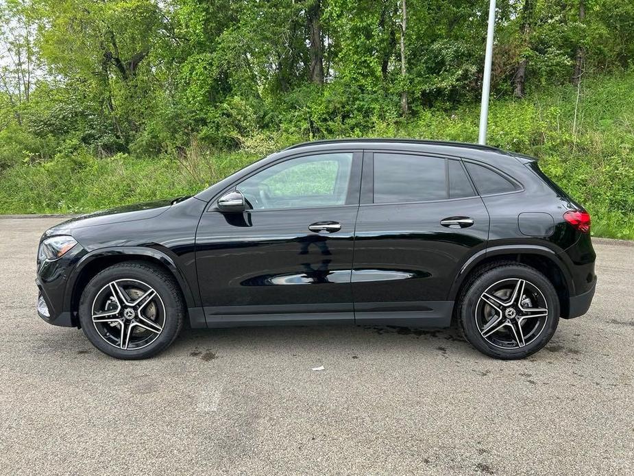 new 2024 Mercedes-Benz GLA 250 car, priced at $52,925