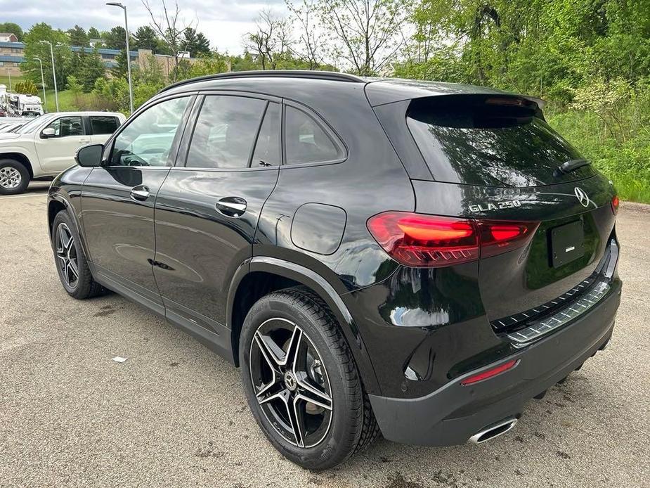 new 2024 Mercedes-Benz GLA 250 car, priced at $52,925