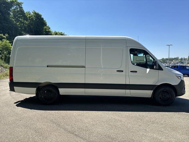 new 2024 Mercedes-Benz Sprinter 2500 car, priced at $68,818