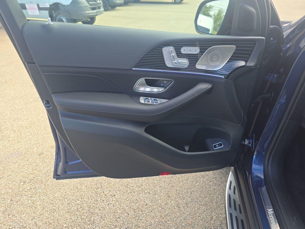 new 2026 Mercedes-Benz GLS 450 car, priced at $103,870
