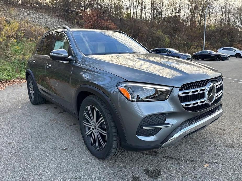 new 2025 Mercedes-Benz GLE 450 car, priced at $81,925