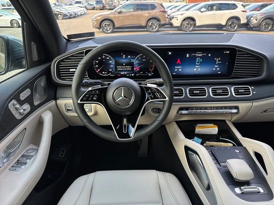 new 2025 Mercedes-Benz GLE 450 car, priced at $81,925