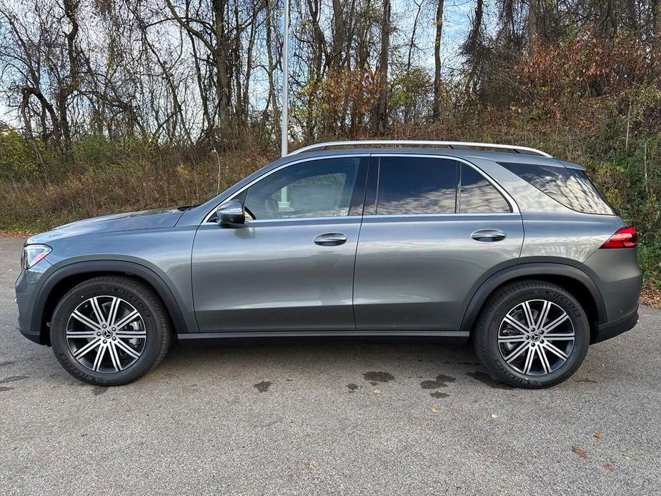 new 2025 Mercedes-Benz GLE 450 car, priced at $81,925