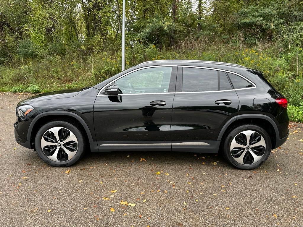 new 2025 Mercedes-Benz GLA 250 car, priced at $53,365