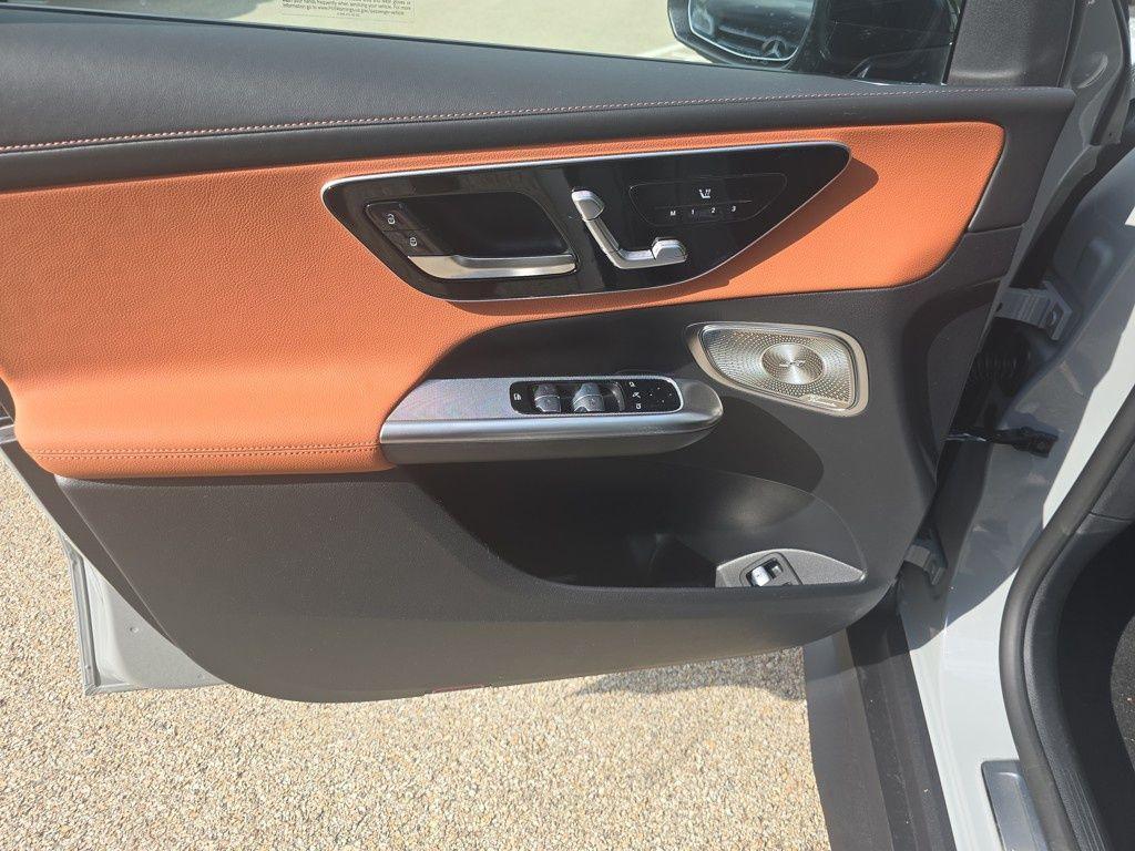 new 2025 Mercedes-Benz GLC 350e car, priced at $72,270