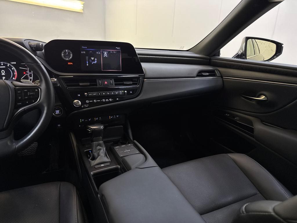 used 2022 Lexus ES 350 car, priced at $31,930