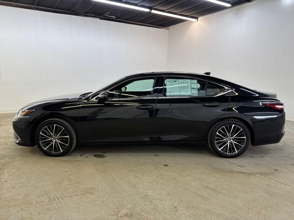 used 2022 Lexus ES 350 car, priced at $31,930