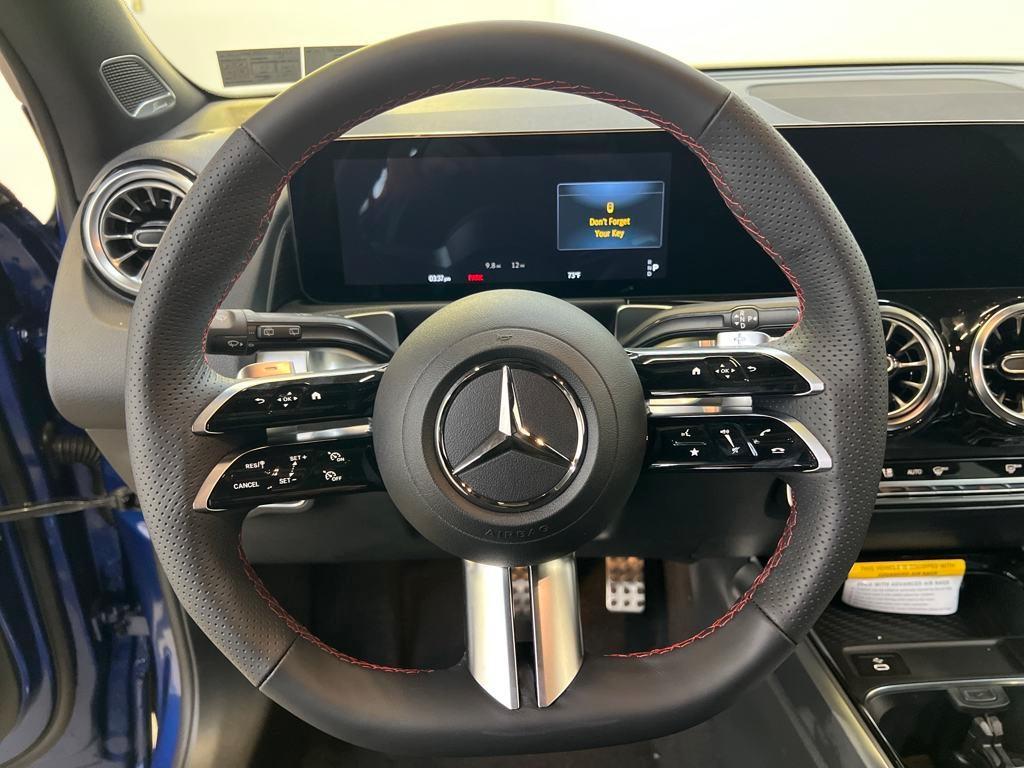 new 2025 Mercedes-Benz GLB 250 car, priced at $57,270
