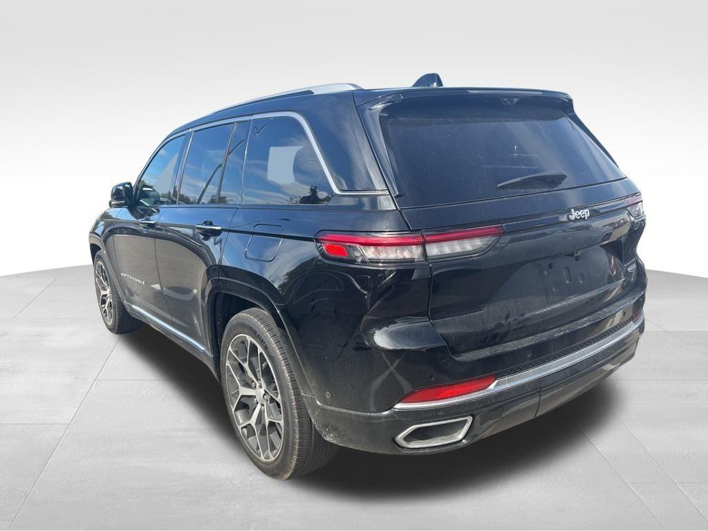 used 2022 Jeep Grand Cherokee car, priced at $43,890