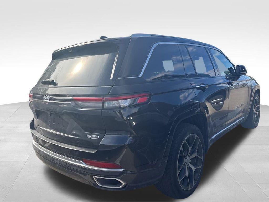 used 2022 Jeep Grand Cherokee car, priced at $43,890
