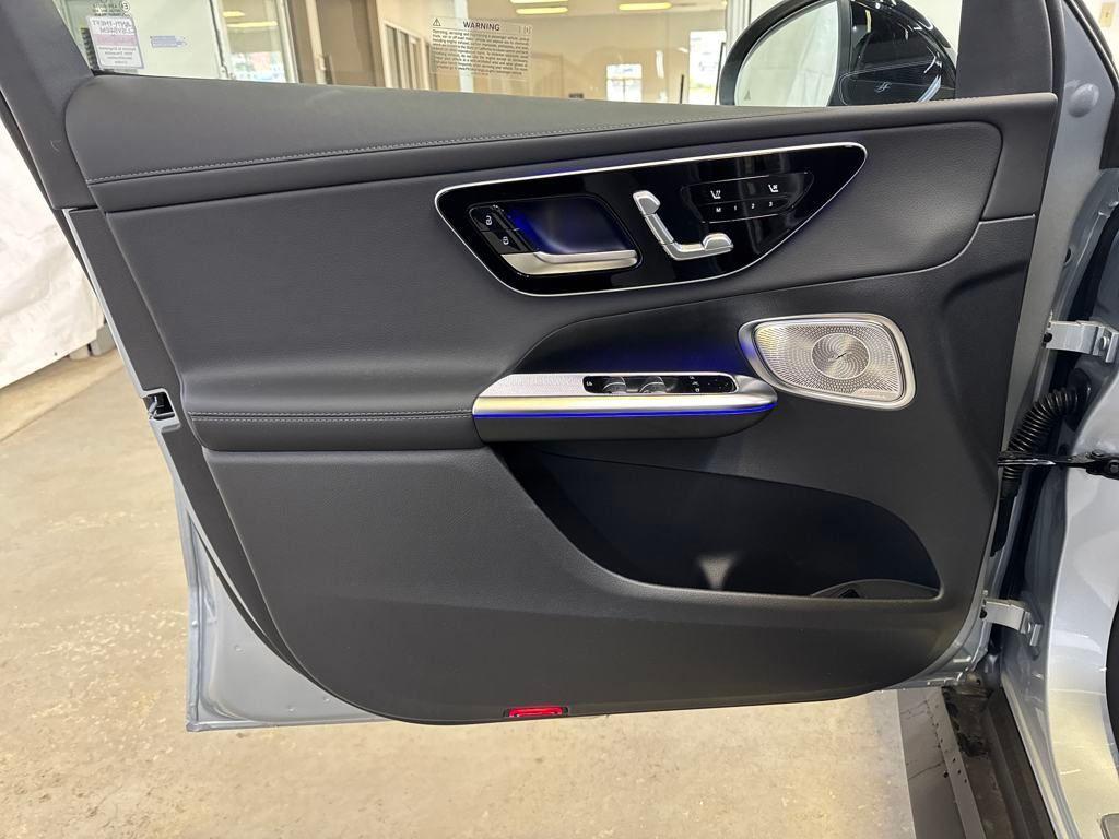 new 2025 Mercedes-Benz GLC 300 car, priced at $62,285