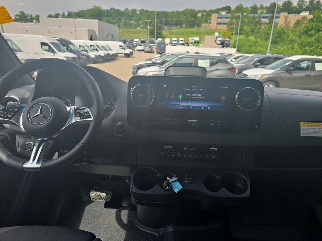 new 2025 Mercedes-Benz Sprinter 2500 car, priced at $89,587