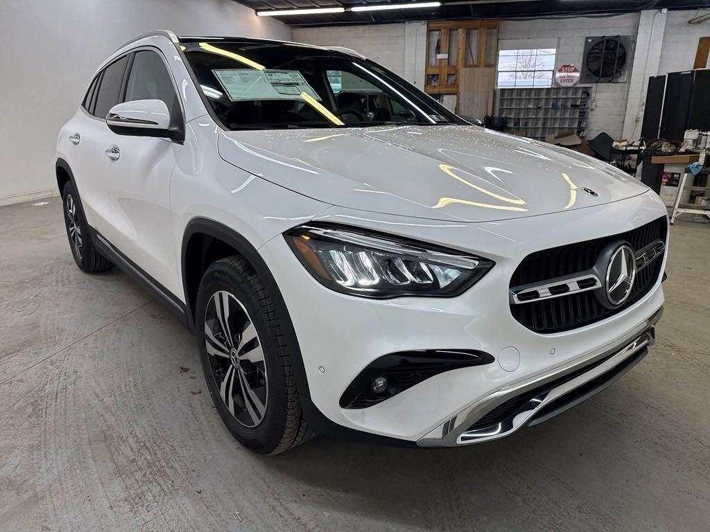 new 2025 Mercedes-Benz GLA 250 car, priced at $49,265