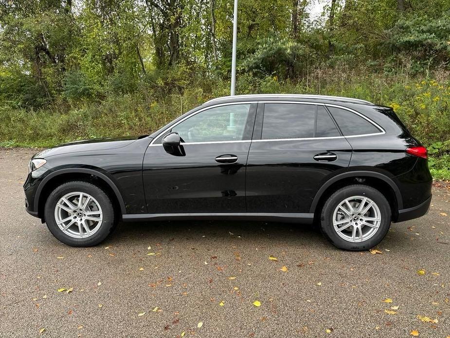 new 2025 Mercedes-Benz GLC 300 car, priced at $54,700