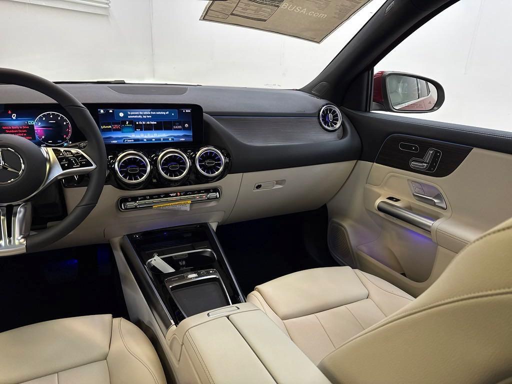 new 2025 Mercedes-Benz GLA 250 car, priced at $50,980