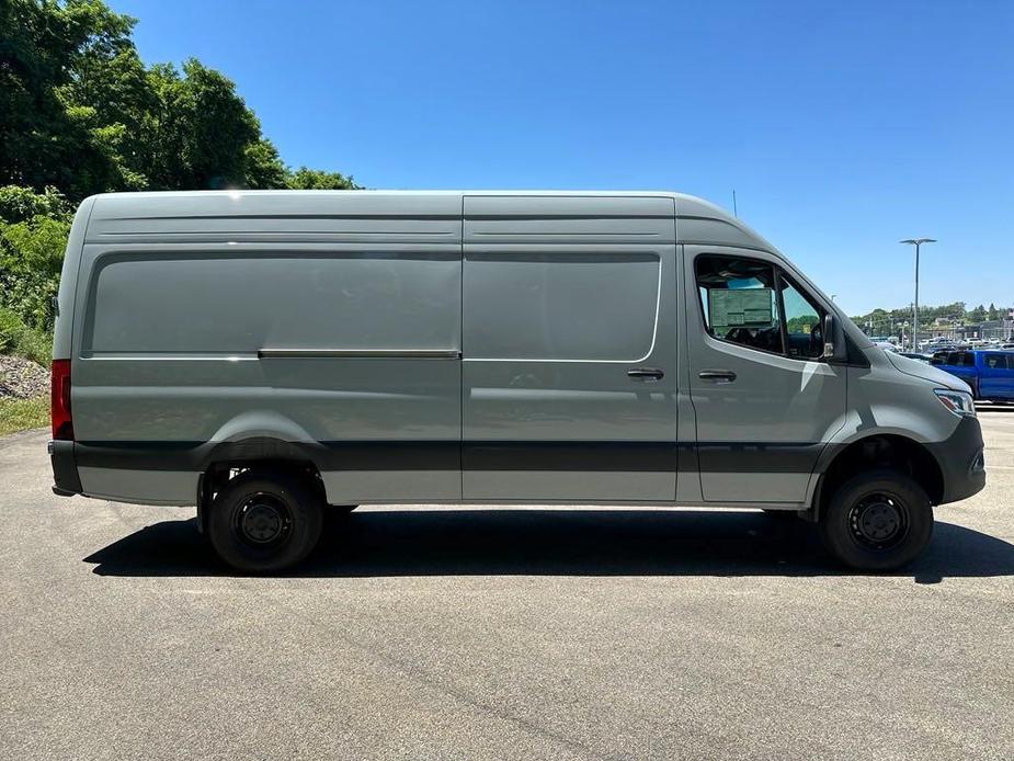 new 2024 Mercedes-Benz Sprinter 2500 car, priced at $76,913