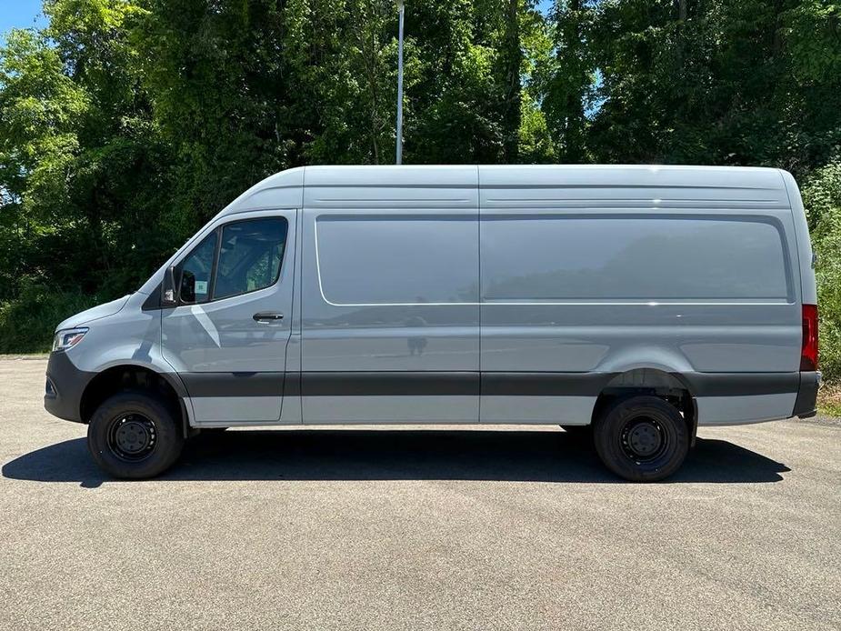 new 2024 Mercedes-Benz Sprinter 2500 car, priced at $76,913