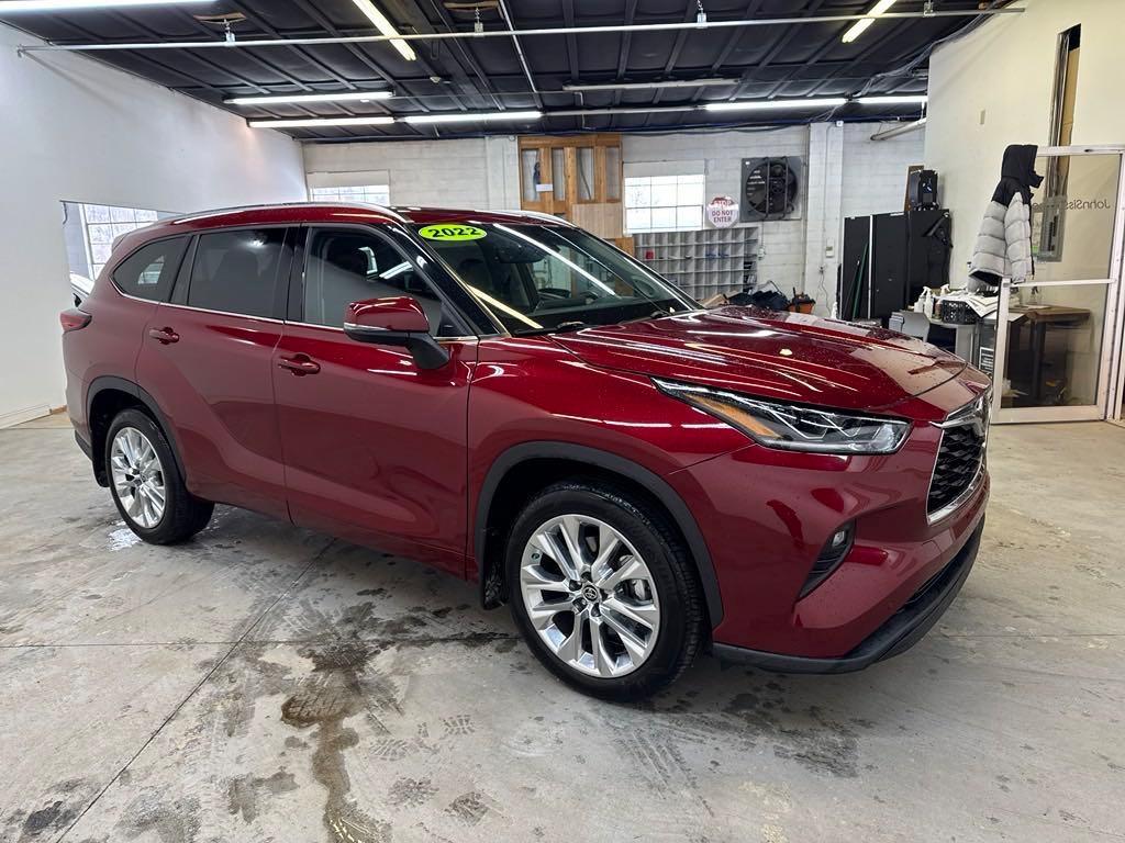 used 2022 Toyota Highlander car, priced at $39,180