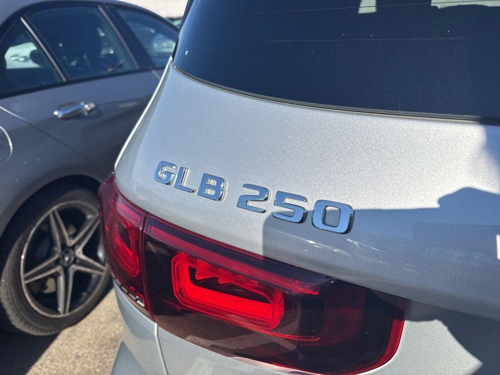 used 2020 Mercedes-Benz GLB 250 car, priced at $24,995