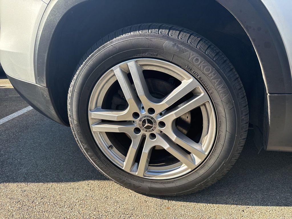 used 2020 Mercedes-Benz GLB 250 car, priced at $24,995