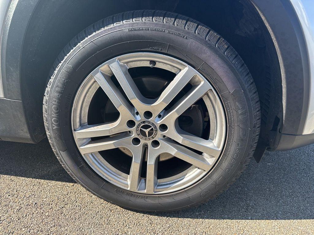 used 2020 Mercedes-Benz GLB 250 car, priced at $24,995