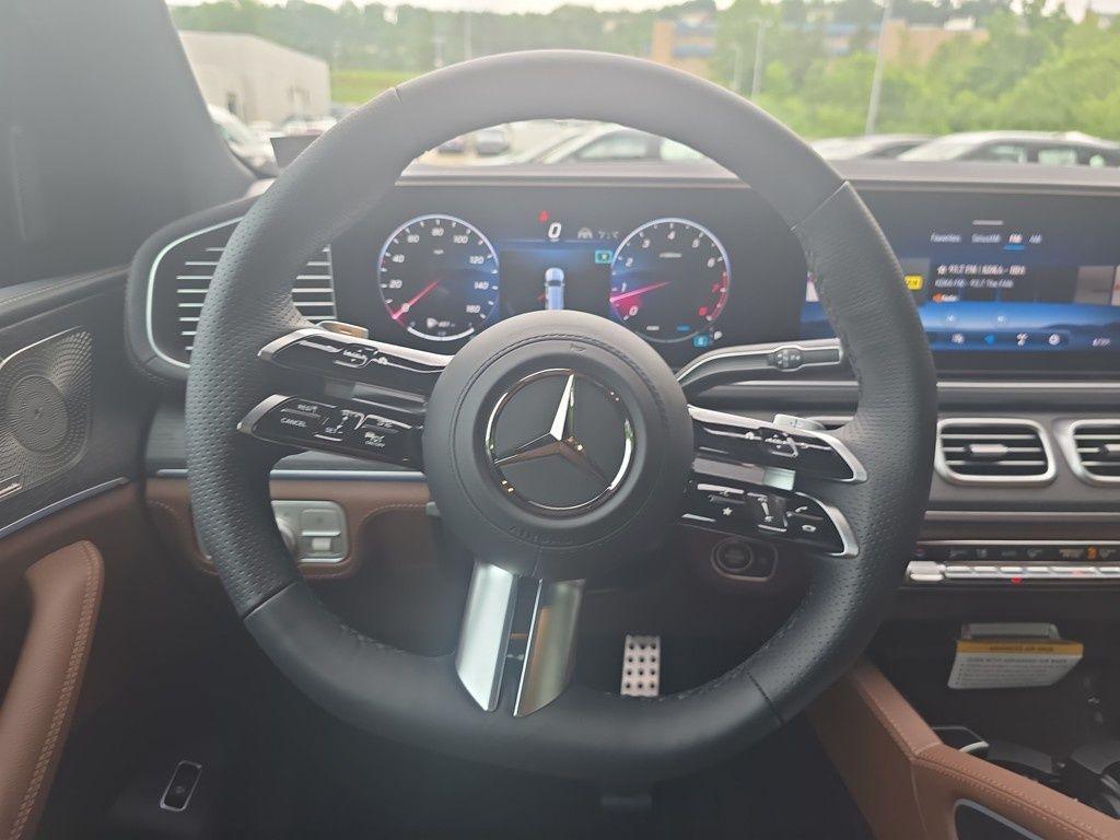 new 2025 Mercedes-Benz GLS 450 car, priced at $102,885