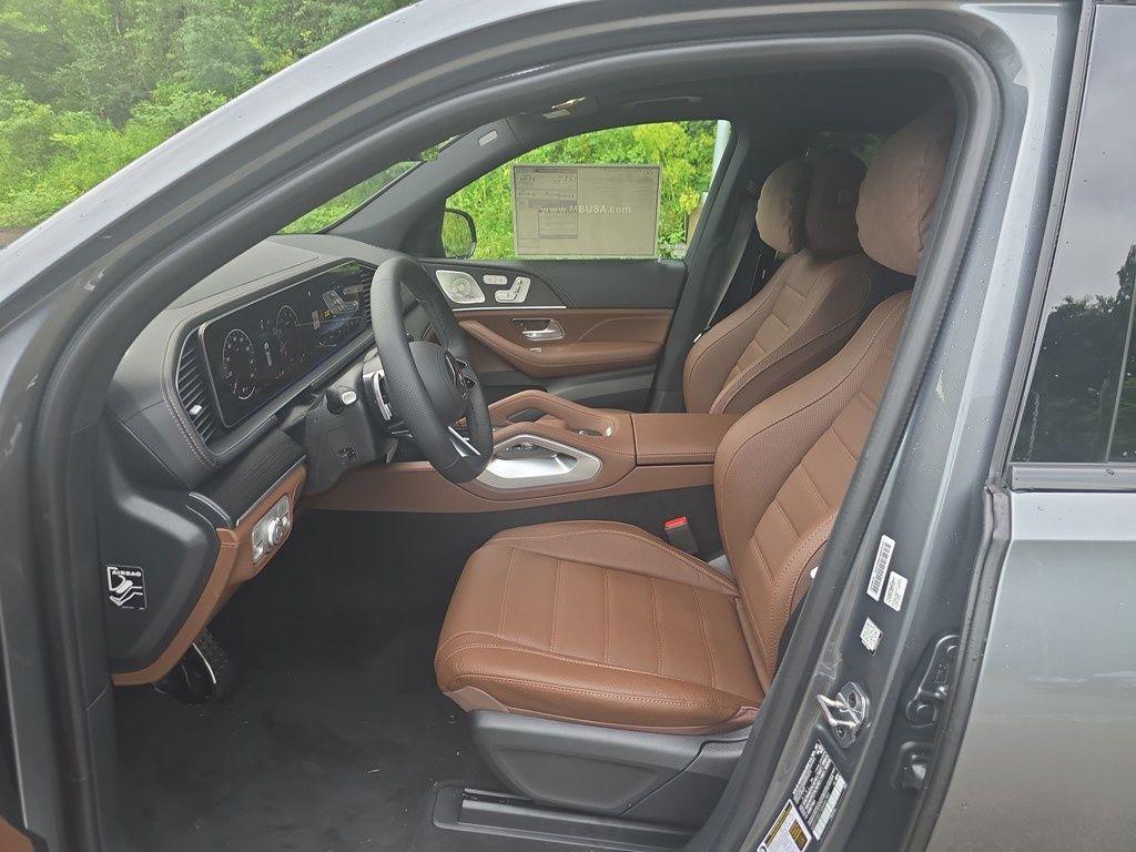 new 2025 Mercedes-Benz GLS 450 car, priced at $102,885