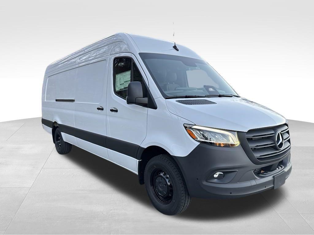 new 2025 Mercedes-Benz Sprinter 3500 car, priced at $75,407